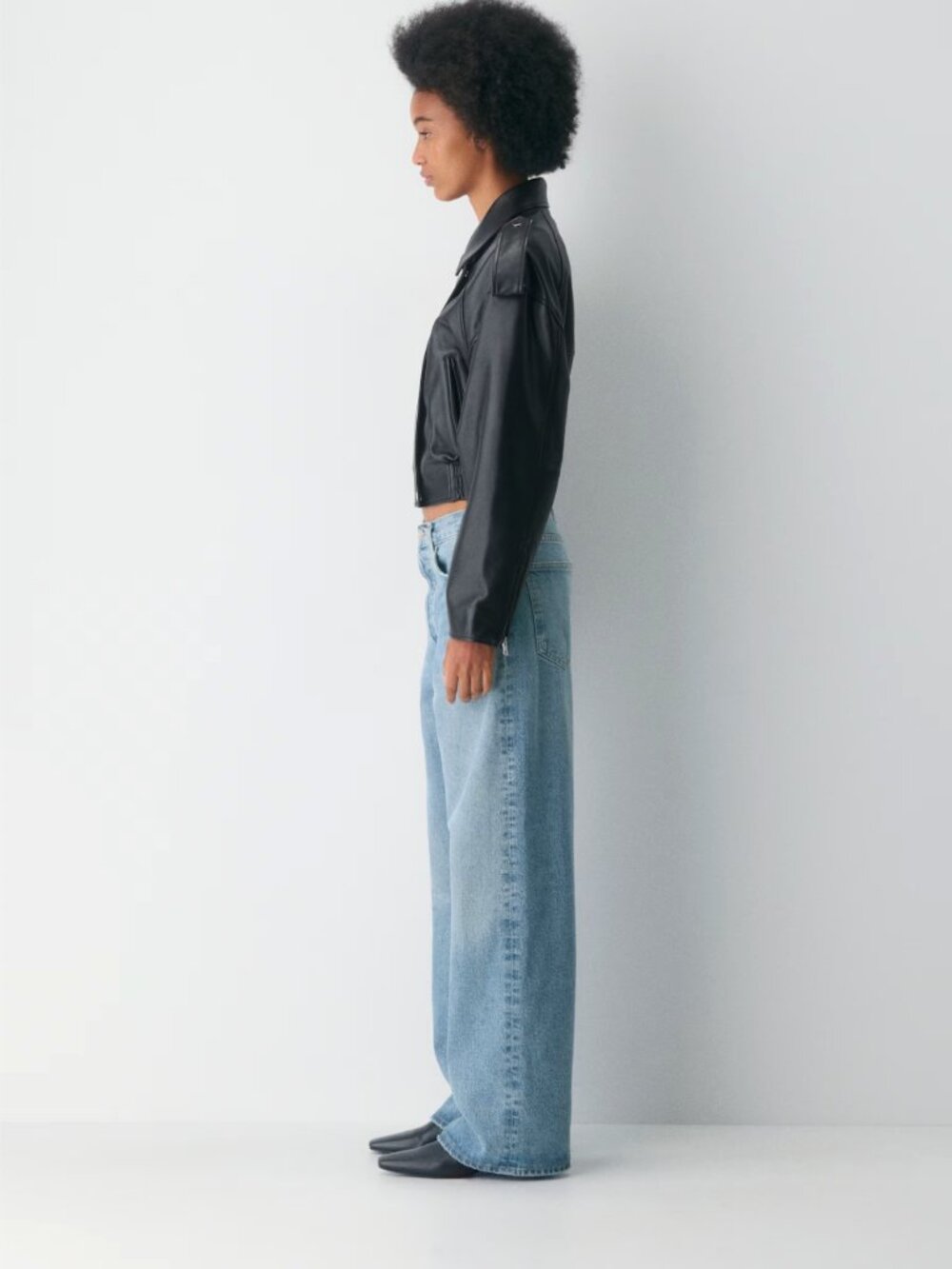 AGOLDE — Low-Slung Baggy Jeans — Libertine Light Indigo — Size 27 - Picture 6 of 10